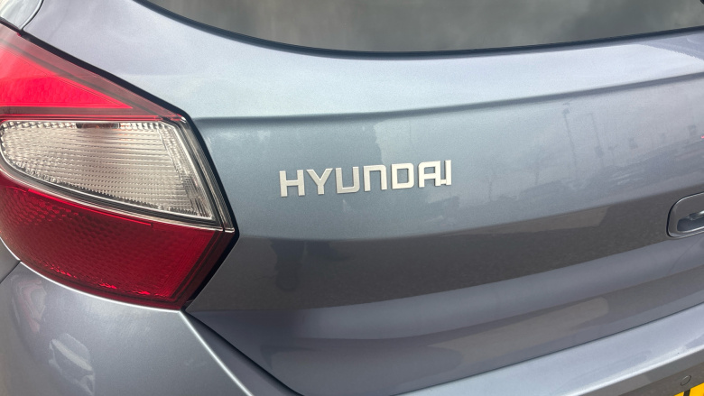 Hyundai i10 1.2 MPi Premium 5dr Auto Petrol Hatchback